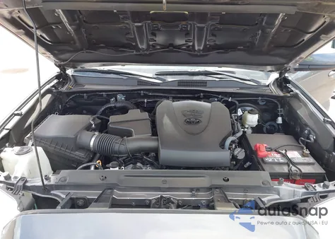 2021 Toyota Tacoma Sr5 V6 z USA, uszkodzony, nr VIN 3TYAZ5CN1MT006282